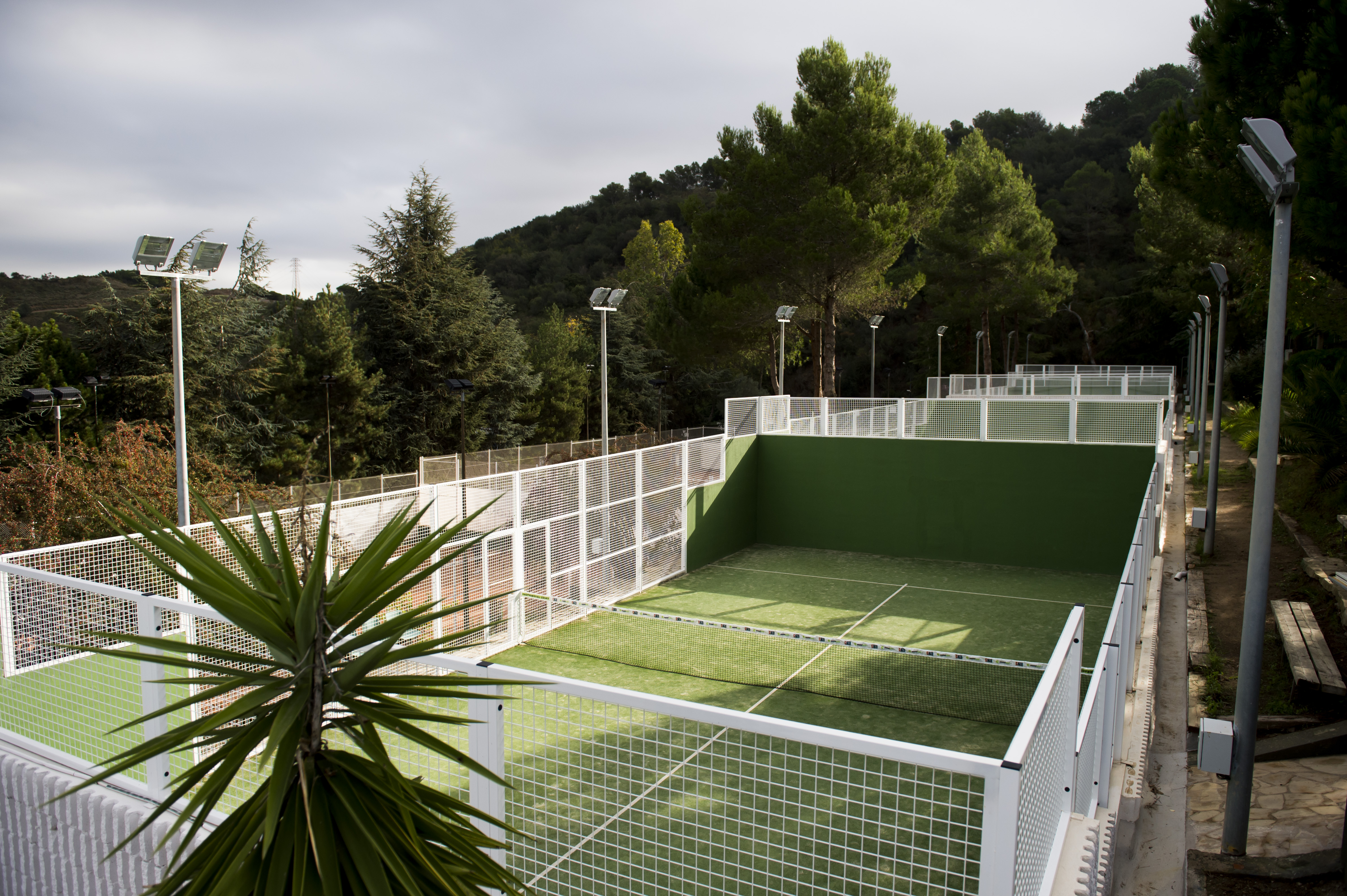 PADEL COURT MAINTENANCE AND REPAIRING